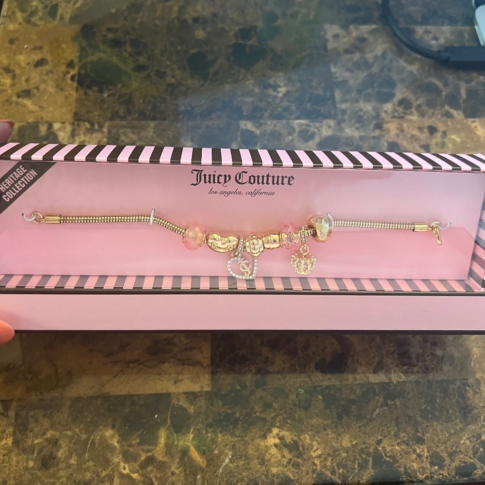 NIB Heritage Collection Juicy Couture Bracelet 7.5